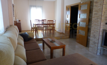 SPACIOUS AND BRIGHT HOUSE in Oromana 12