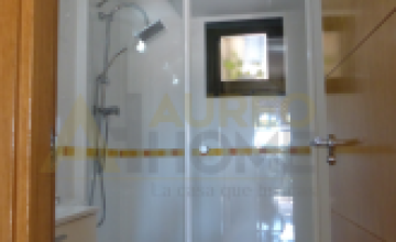 SPACIOUS AND BRIGHT HOUSE in Oromana 19