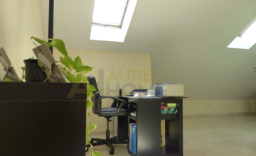 SPACIOUS AND BRIGHT HOUSE in Oromana 28