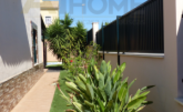 SPACIOUS AND BRIGHT HOUSE in Oromana 4