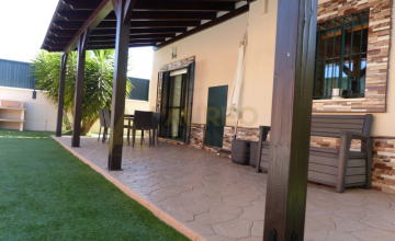 SPACIOUS AND BRIGHT HOUSE in Oromana 31