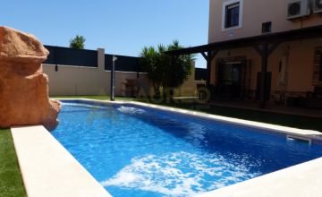 SPACIOUS AND BRIGHT HOUSE in Oromana 32