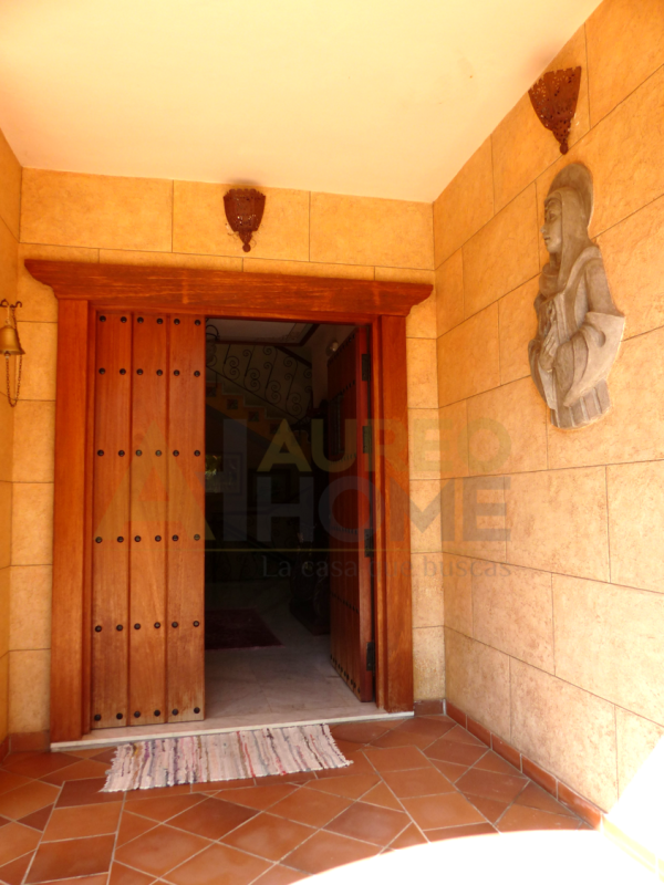 Spectacular Detached Villa IN URBANIZACION TORREQUINTO
