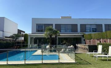 Magnificent House in FIRST LINE OF GOLF in the exclusive urbanization, "EL REAL CLUB DE GOLF SEVILLA" 2