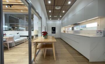 SPECTACULAR VILLA ON THE FIRST LINE OF THE GOLF COURSE 34