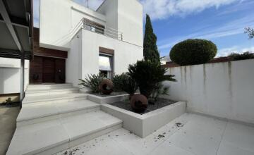 SPECTACULAR VILLA ON THE FIRST LINE OF THE GOLF COURSE 10