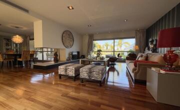 SPECTACULAR VILLA FOR SALE ON THE FIRST LINE OF THE SEVILLE GOLF COURSE 8