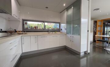 SPECTACULAR VILLA FOR SALE ON THE FIRST LINE OF THE SEVILLE GOLF COURSE 13