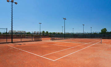 SPECTACULAR VIEWS on the first line of the golf course 49