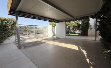 SPECTACULAR VIEWS on the first line of the golf course 12