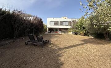 SPECTACULAR VIEWS on the first line of the golf course 8