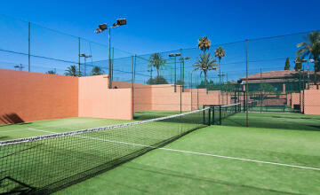 SPECTACULAR VIEWS on the first line of the golf course 47