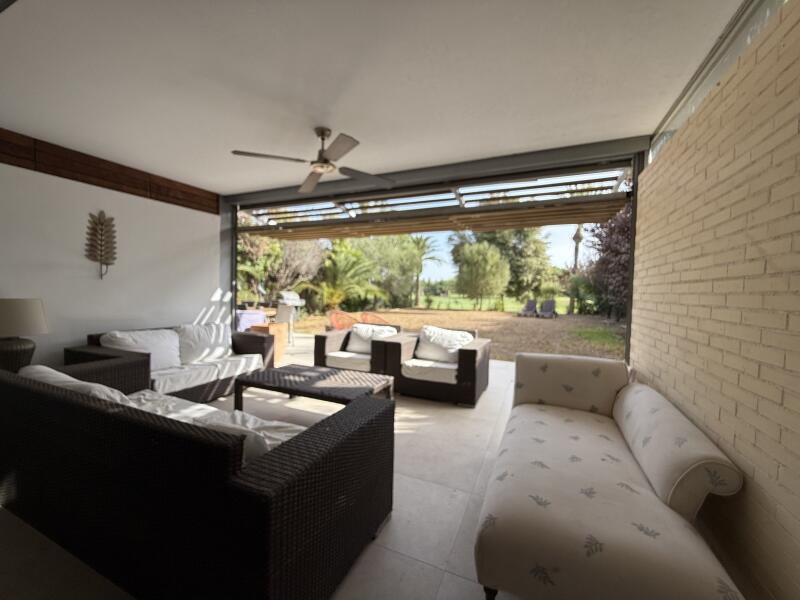 SPECTACULAR VIEWS on the first line of the golf course