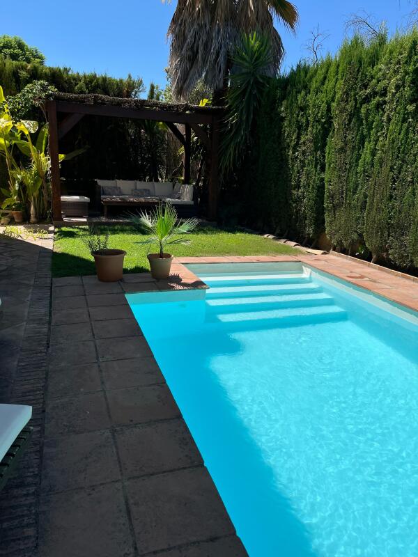 Chalet independiente en Urbanización "EL ZAUDÍN"