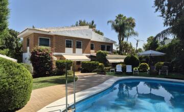 MAGNIFICO CHALET INDEPENDIENTE EN TORREQUINTO 9