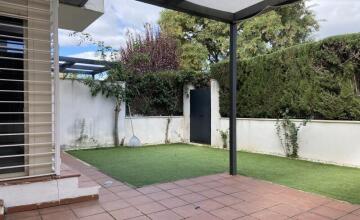 Chalet pareado en la fabulosa urbanización Residencial Sevilla Golf 33