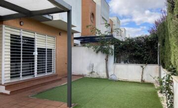 Chalet pareado en la fabulosa urbanización Residencial Sevilla Golf 32