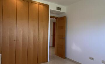 Chalet pareado en la fabulosa urbanización Residencial Sevilla Golf 18