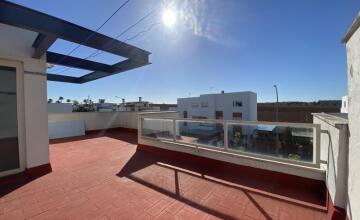 Chalet pareado en la fabulosa Urbanización Residencial Sevilla Golf 24