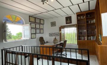 Espectacular Chalet Rústico Independiente en Amplia Parcela 17