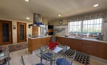 Chalet independiente en Urbanización Villares Altos Sevilla 26