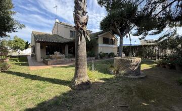 Chalet independiente en Urbanización Villares Altos Sevilla 3