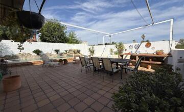 Chalet independiente en Urbanización Villares Altos Sevilla 13