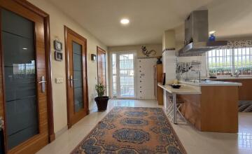 Chalet independiente en Urbanización Villares Altos Sevilla 28