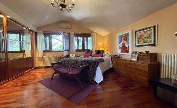 Chalet independiente en Urbanización Villares Altos Sevilla 33