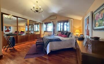 Chalet independiente en Urbanización Villares Altos Sevilla 34