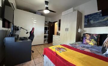 Chalet independiente en Urbanización Los Cerros de Montequinto 28