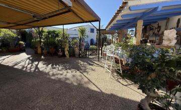 Chalet independiente en Urbanización Los Cerros de Montequinto 13