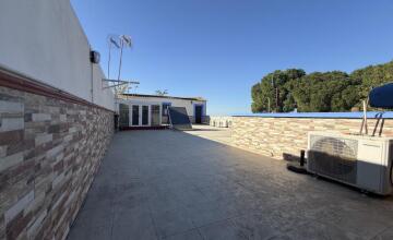 Chalet independiente en Urbanización Los Cerros de Montequinto 37