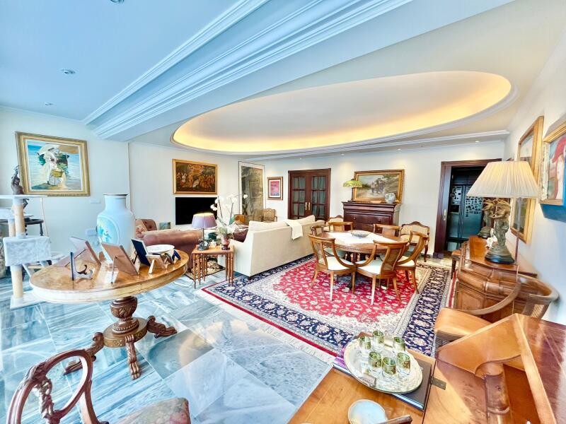 Amplio Piso con Vistas de Altura en Virgen de Luján, Remedios