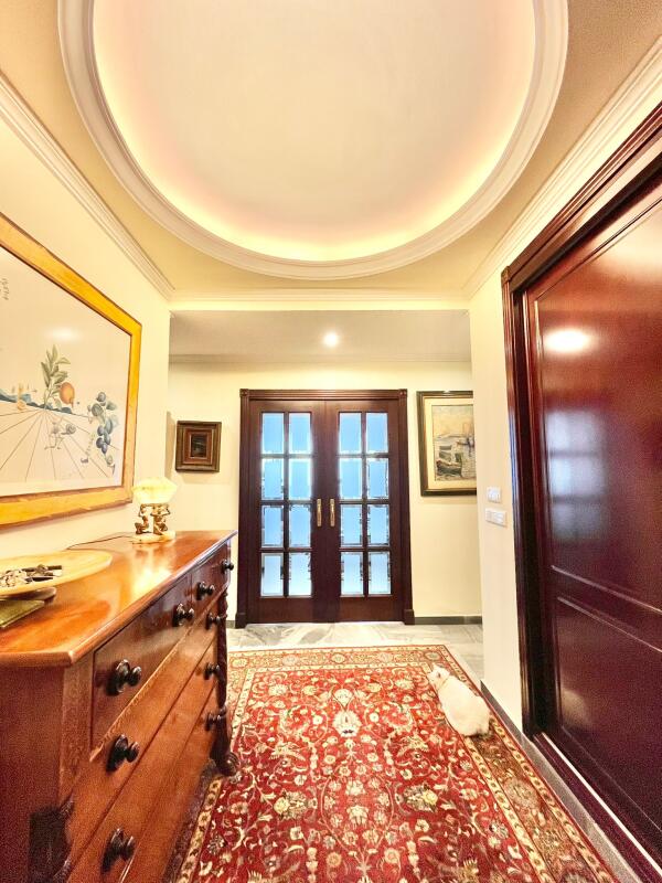 Amplio Piso con Vistas de Altura en Virgen de Luján, Remedios