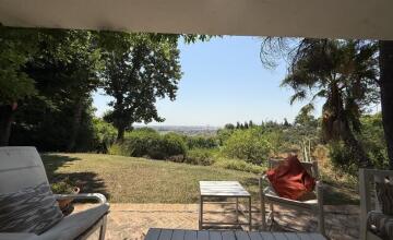 EXCLUSIVO CHALET INDEPENDIENTE CON VISTAS EN URBANIZACIÓN PRIVADA. 4