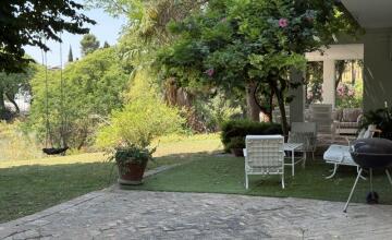 EXCLUSIVO CHALET INDEPENDIENTE CON VISTAS EN URBANIZACIÓN PRIVADA. 3