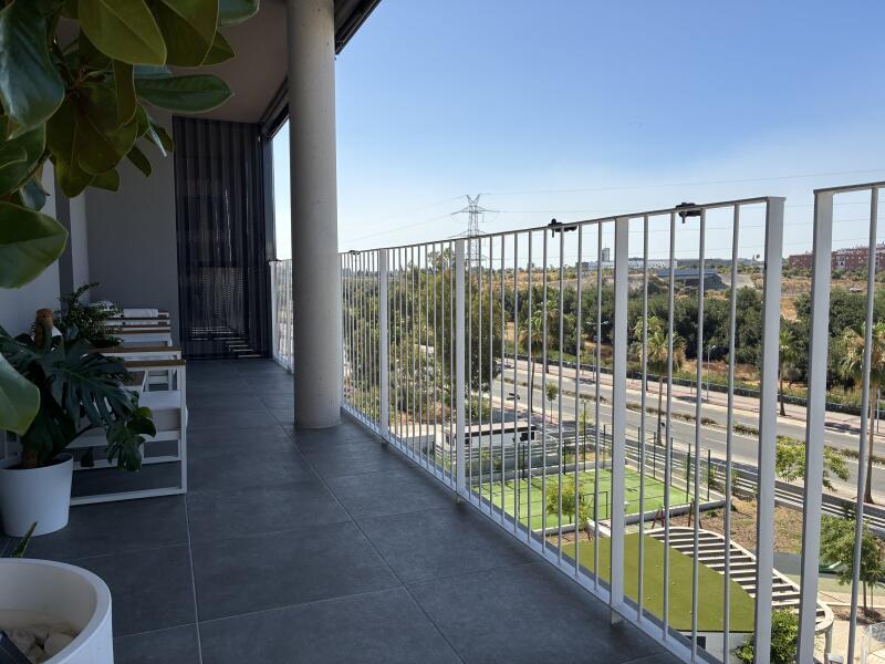 Exclusivo Ático de obra nueva con vistas abiertas al Parque Natural Dehesa Doña María.