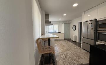CHALET REFORMADO EN URBANIZACIÓN "EL ZAUDIN" 12