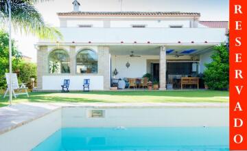  Unique opportunity to live VERY NEAR SEVILLA with  FIRST QUALITY OF LIFE  2