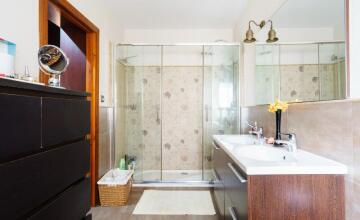  Unique opportunity to live VERY NEAR SEVILLA with  FIRST QUALITY OF LIFE  13