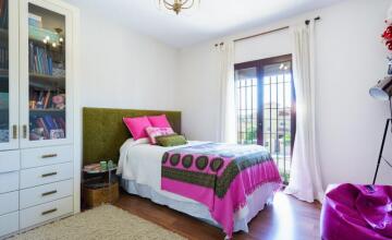  Unique opportunity to live VERY NEAR SEVILLA with  FIRST QUALITY OF LIFE  20