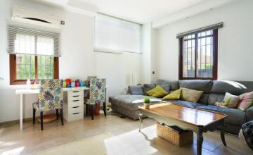  Unique opportunity to live VERY NEAR SEVILLA with  FIRST QUALITY OF LIFE  11