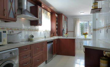 SPACIOUS AND BRIGHT HOUSE in Condequinto 8