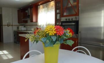 SPACIOUS AND BRIGHT HOUSE in Condequinto 12