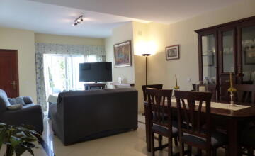 SPACIOUS AND BRIGHT HOUSE in Condequinto 16