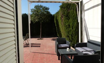 SPACIOUS AND BRIGHT HOUSE in Condequinto 26