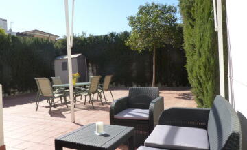 SPACIOUS AND BRIGHT HOUSE in Condequinto 27