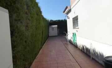 SPACIOUS AND BRIGHT HOUSE in Condequinto 29