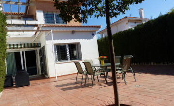 SPACIOUS AND BRIGHT HOUSE in Condequinto 31